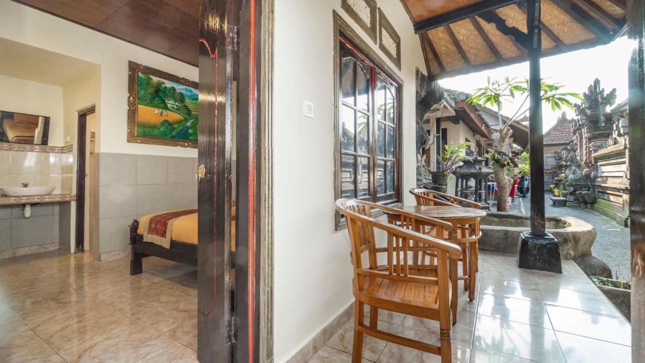 Privatunterkunft Amel House *
